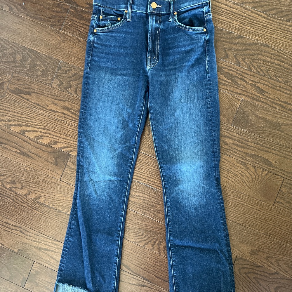 Mother denim 26 The Insider Crop step fray teaming up dark wash EUC